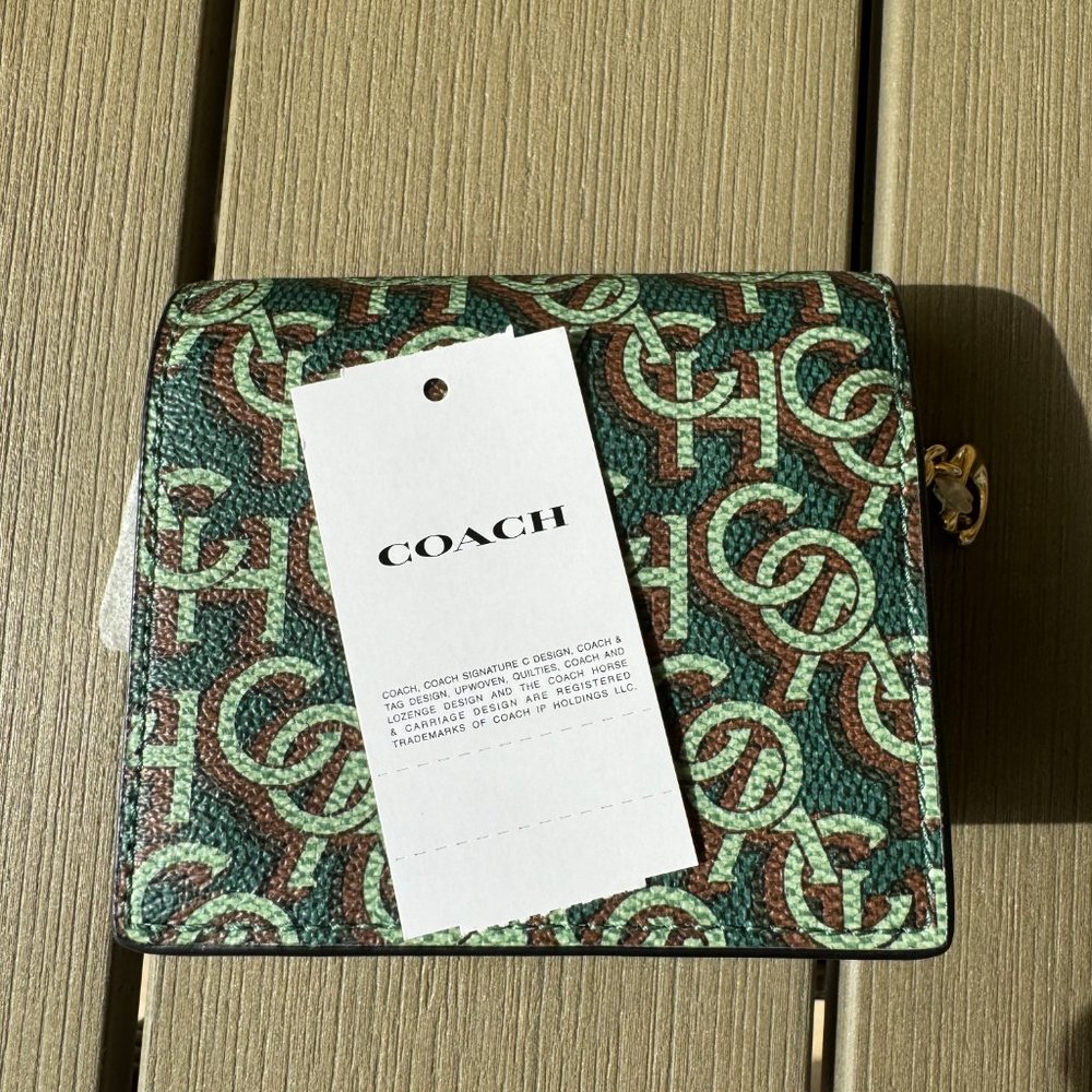 Coach Green Snap Wallet with Signature Monogram Print - NWT - Picture 9 of 9